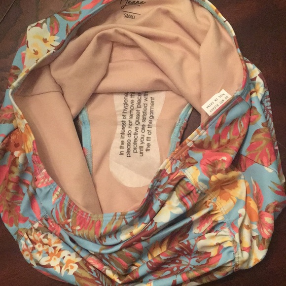 S nwt hibiscus bottoms ruched - Picture 3 of 4